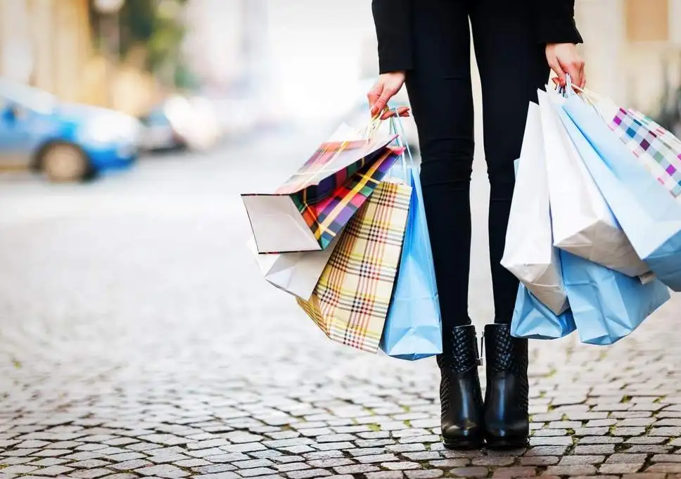 5 Cartões de Crédito de Redes e Lojas Para Você Ter o Máximo de Desconto