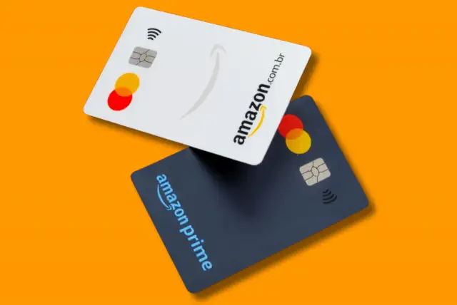 Design do Cartão de crédito Amazon Prime Mastercard em um fundo laranja